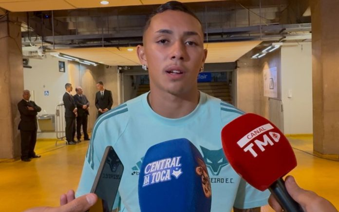 Kauã Moraes, lateral-direito do Cruzeiro (Foto: Thaynara Amaral/Central da Toca)