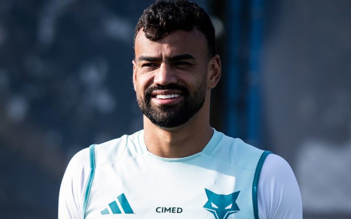 Fabrício Bruno durante treino na Toca da Raposa II