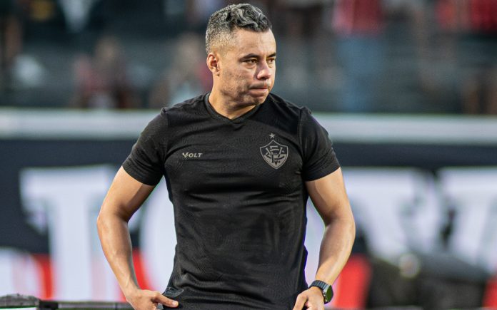 Jair Ventura, técnico do Vitória (Foto: Divulgação/Vitória)