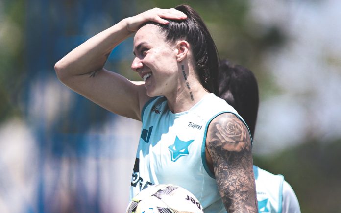 Paloma Maciel renovou até o fim de 2027
