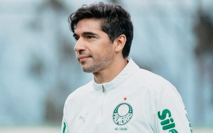 Abel Ferreira tem problemas para jogo contra o Cruzeiro