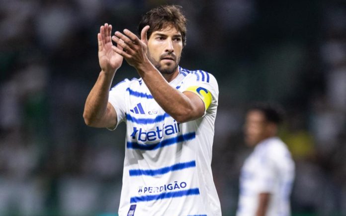 Lucas Silva, capitão do Cruzeiro (Foto: Caíque Coufal / Cruzeiro)