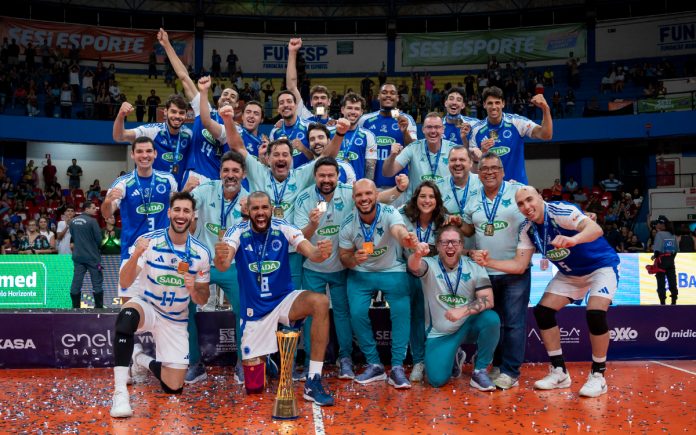 Sada Cruzeiro comemorou o hepta da Supercopa, em Campo Grande