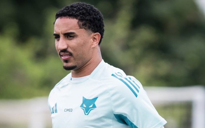 Christian no treino do Cruzeiro, na Toca da Raposa II