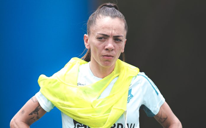 Pri Back renovou com o Cruzeiro