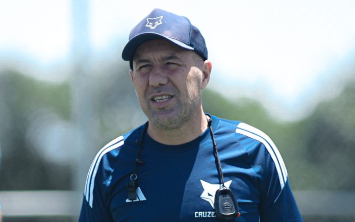 Jardim comandou último treino antes de duelo com Corinthians