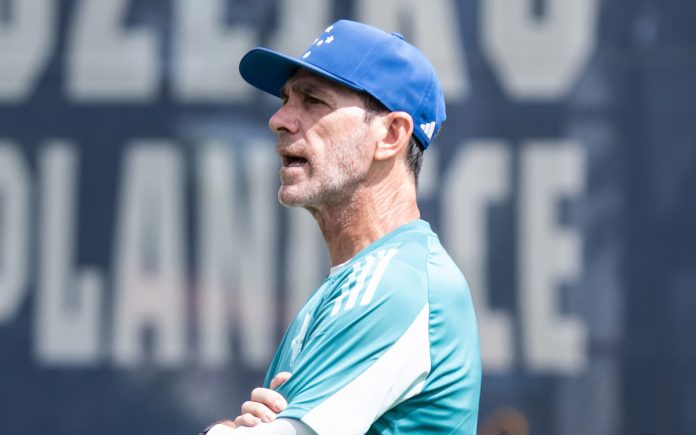 Luciano Dias, técnico do Cruzeiro Sub-20