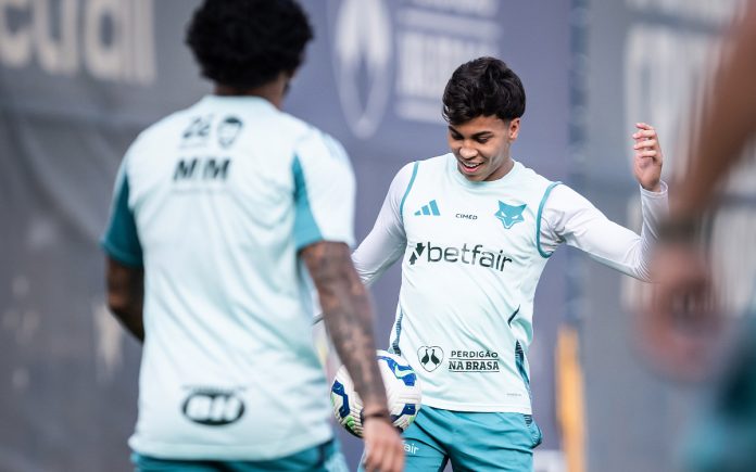 Kaio Jorge e Gabigol, em treino do Cruzeiro (Foto: Gustavo Aleixo/Cruzeiro)