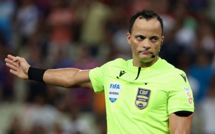 Sávio Pereira Sampaio (DF) apitará o jogo do Cruzeiro