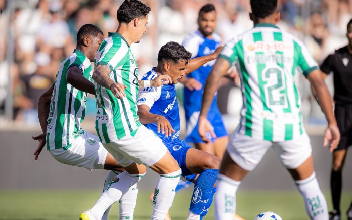 Cruzeiro sofreu três gols diante do Juventude (Foto: Lucas Bubols/Cruzeiro)