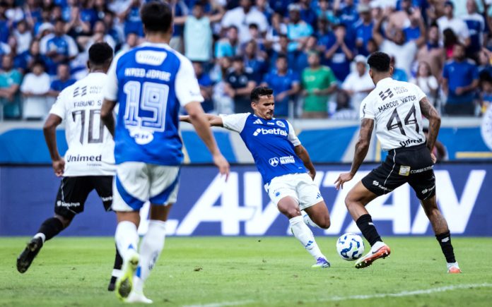 Cruzeiro e Ceará no Mineirão, no primeiro turno do Brasileiro (Foto: Gustavo Aleixo/Cruzeiro)