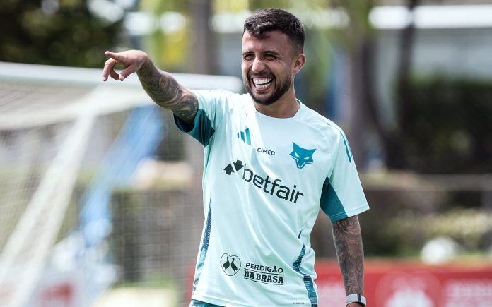 Matheus Henrique, volante do Cruzeiro