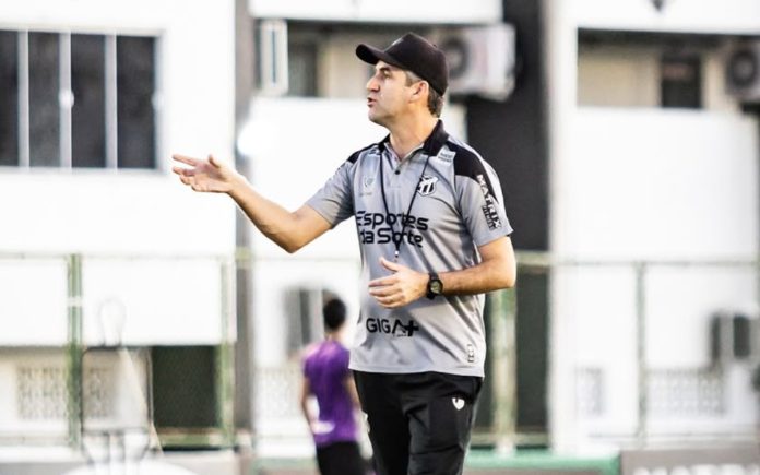 Léo Condé projetou duelo entre Ceará e Cruzeiro