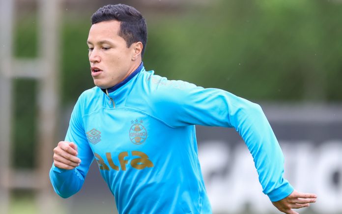 Marlon, lateral-esquerdo do Grêmio