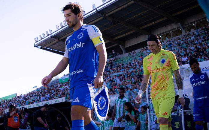 Lucas Silva e Cássio, do Cruzeiro, em jogo diante do Juventude (Foto: Lucas Bubols/Cruzeiro)
