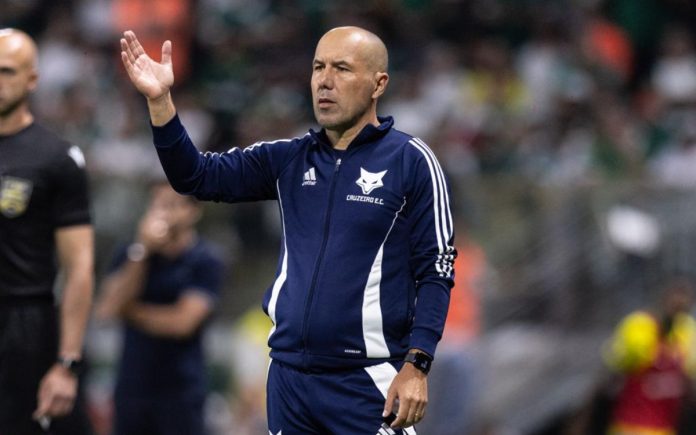 Leonardo Jardim, técnico do Cruzeiro