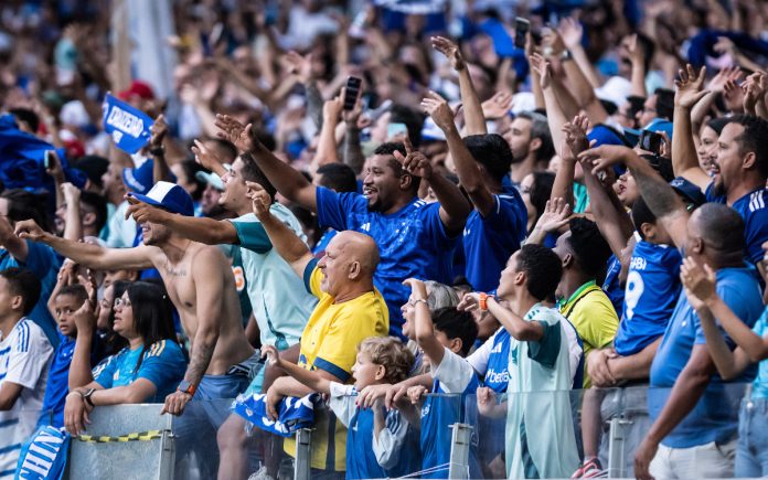 Torcida do Cruzeiro no Mineirão (Foto: Gustavo Aleixo/Cruzeiro)