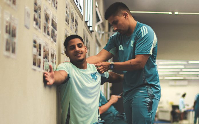 Fernando, atacante do Cruzeiro, em avaliação física (Foto: Gustavo Martins/Cruzeiro)
