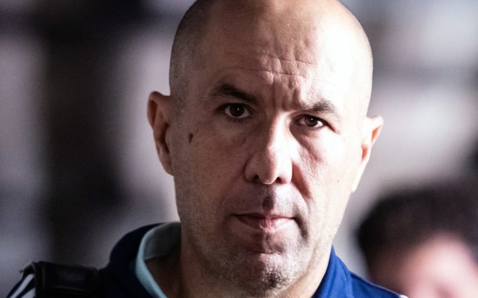 Leonardo Jardim na chegada ao Mineirão