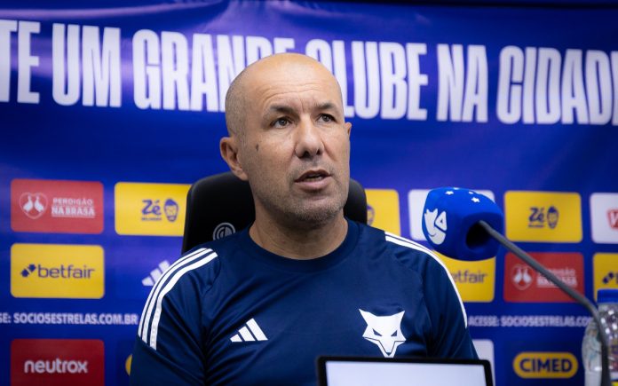 Leonardo Jardim no Alfredo Jaconi, em Caxias do Sul