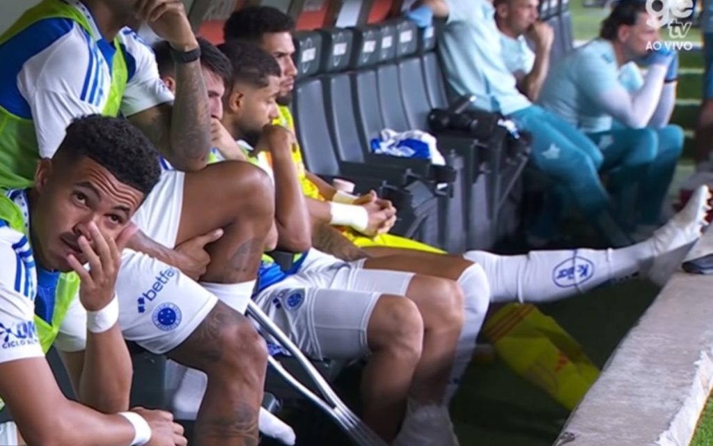 Villalba de muletas no banco de reservas