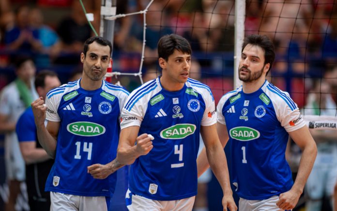 Douglas Souza, Otávio e Oppenkoski, do Sada Cruzeiro (Foto: Agência i7/Sada Cruzeiro)