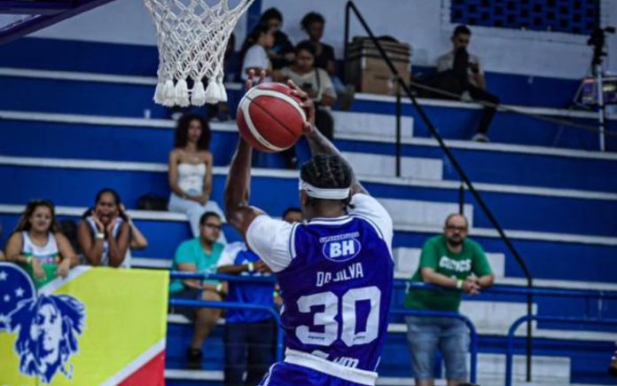Da Silva foi o destaque do Cruzeiro na partida (Foto: Divulgação/Cruzeiro Basquete)