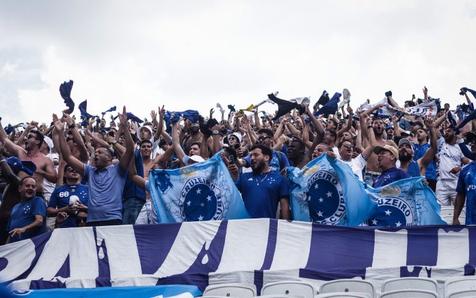 Torcida do Cruzeiro na Neo Química Arena (Foto: Gustavo Aleixo/Cruzeiro)