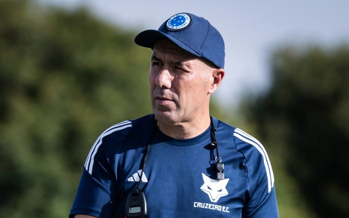 Leonardo Jardim, técnico do Cruzeiro