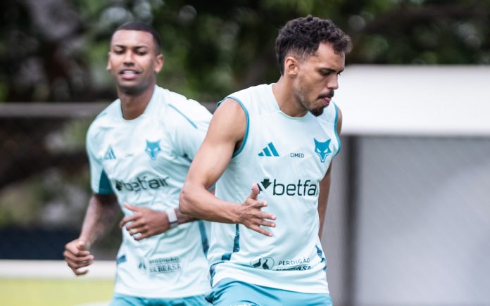 Walace e Eduardo podem ser titulares contra o Santos (Foto: Gustavo Aleixo/Cruzeiro)