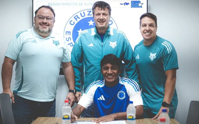 Luiz Índio, promessa da base celeste (Foto: divulgação/Cruzeiro)