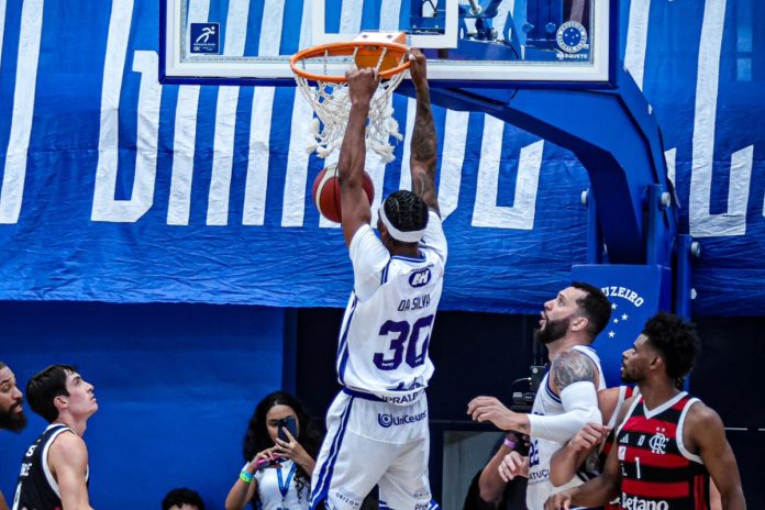 Túlio da Silva, ala_pivô do Cruzeiro Basquete