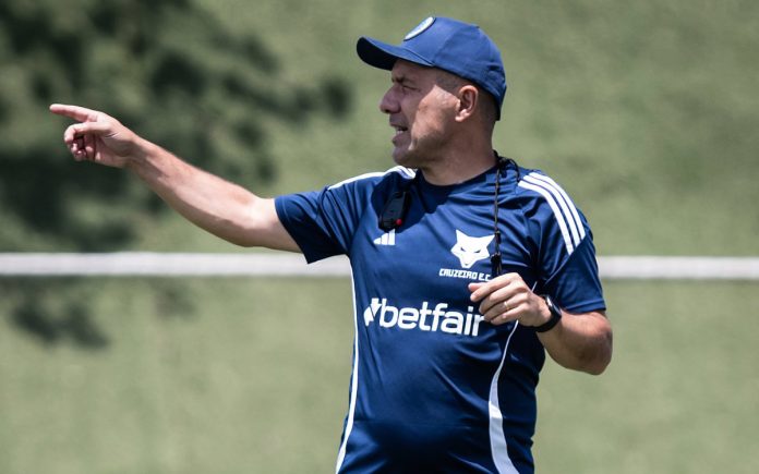 Jardim prepara time para duelo com o Botafogo