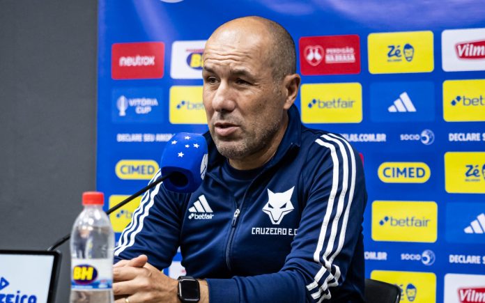 Leonardo Jardim, comandante do Cruzeiro