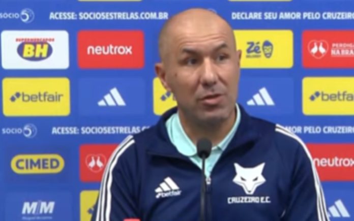 Leonardo Jardim analisou eliminação para o Corinthians