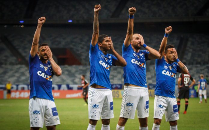 Robinho, ex-Cruzeiro, anunciou aposentadoria