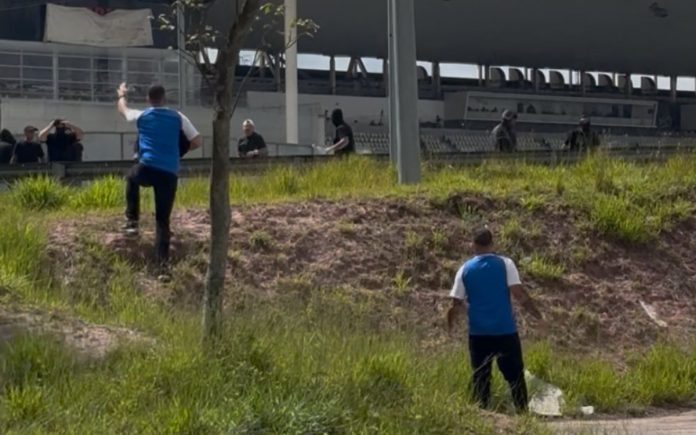 Torcedores do Corinthians invadiram área de cruzeirenses
