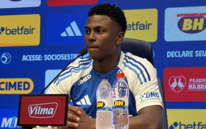 Néiser Villareal, novo atacante do Cruzeiro (Foto: Thaynara Amaral/Central da Toca) Néiser Villareal, novo atacante do Cruzeiro (Foto: Thaynara Amaral/Central da Toca)