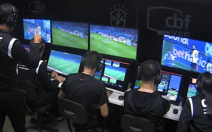 Cabine do VAR em gol do Corinthians no Mineirão