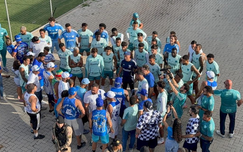 Jogadores do Cruzeiro tiveram contato com lideranças de organizadas na Toca II 