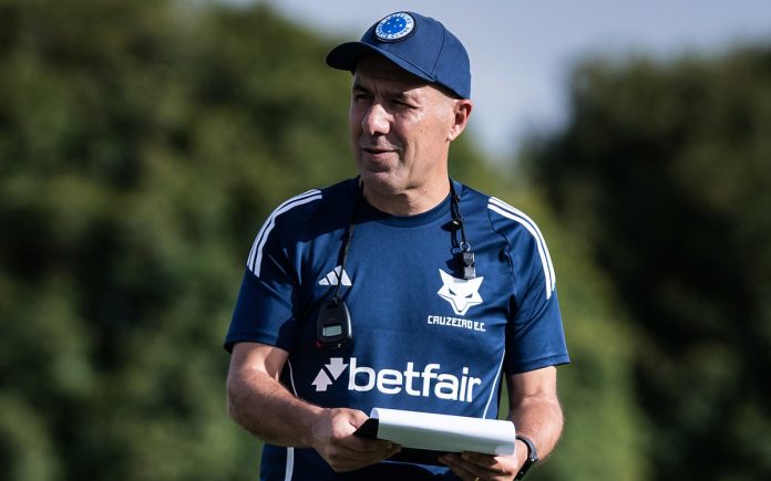 Jardim vai escalar time reserva contra o Santos