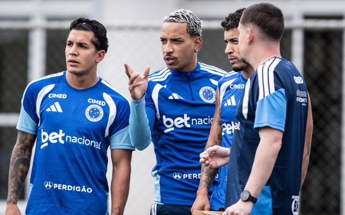 Lucas Romero, Matheus Pereira e William devem ser titulares (Foto: Gustavo Aleixo/Cruzeiro)