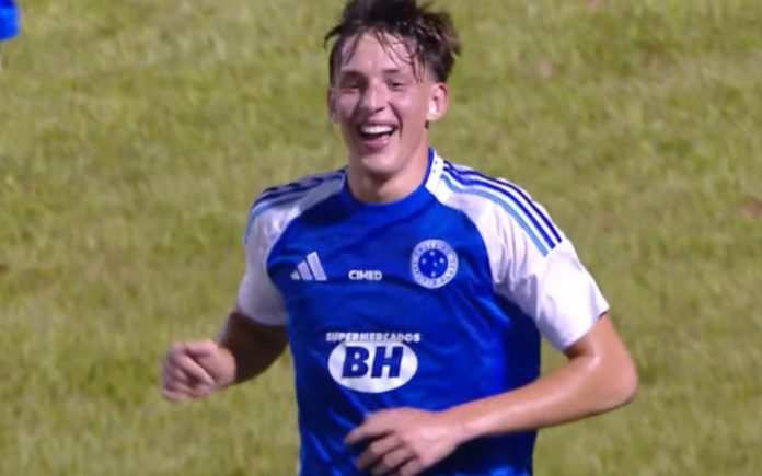 João Cervi marcou o gol da vitória do Cruzeiro (Foto: Reprodução/Cazé TV)
