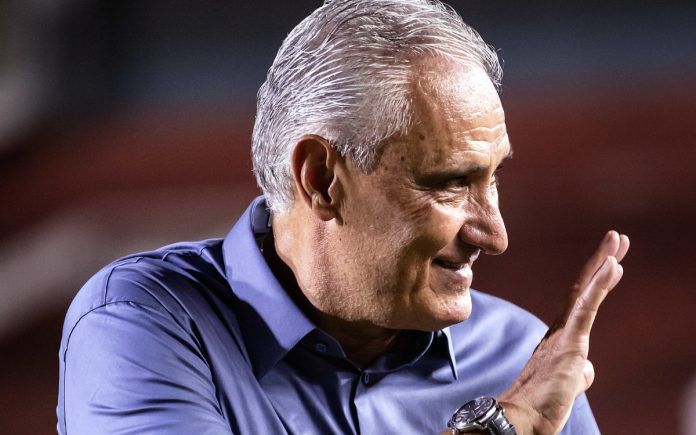 Tite celebrou primeira vitória pelo Cruzeiro