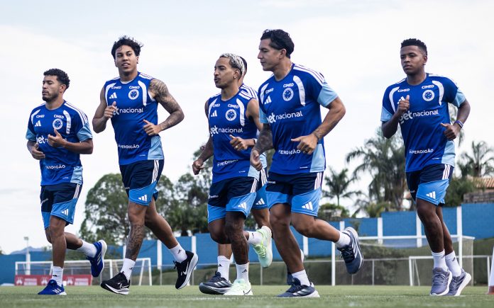 Jogadores do Cruzeiro na Toca da Raposa II