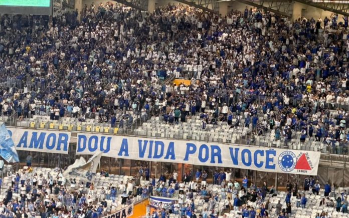Torcida do Cruzeiro no Mineirão (Foto: Thaynara Amaral/Central da Toca)