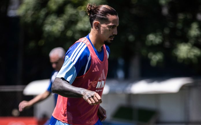 Chico da Costa em treino na Toca da Raposa II
