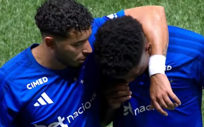 Arroyo muito mal, deixa o time com um a menos: ídolo do Cruzeiro detona jogador após vexame no Mineirão