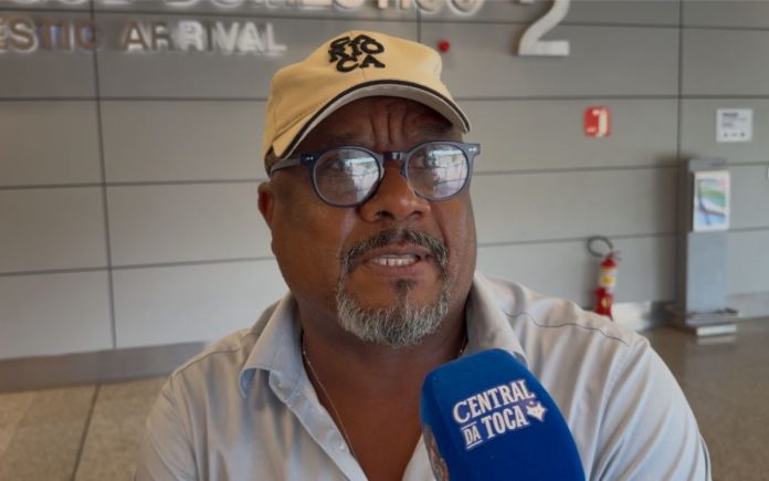 Pai de Gerson chega a BH Pai de Gerson chega a BH