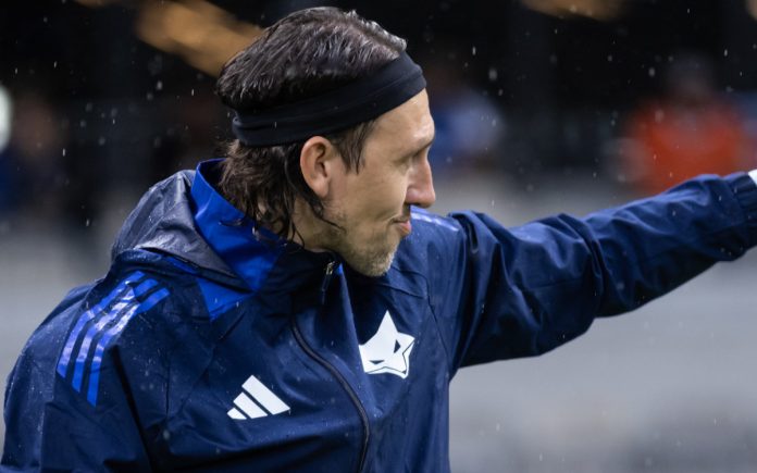 Cássio foi substituído no intervalo do jogo